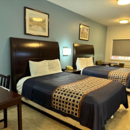 Texas Inn And Suites City Center At University Dr. Edinburg Zewnętrze zdjęcie
