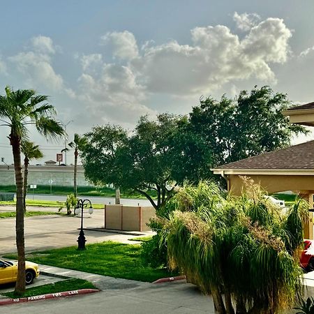 Texas Inn And Suites City Center At University Dr. Edinburg Zewnętrze zdjęcie