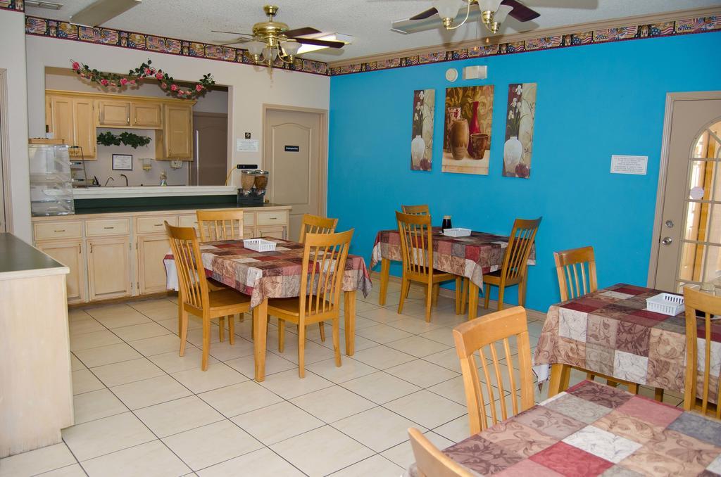Texas Inn And Suites City Center At University Dr. Edinburg Zewnętrze zdjęcie