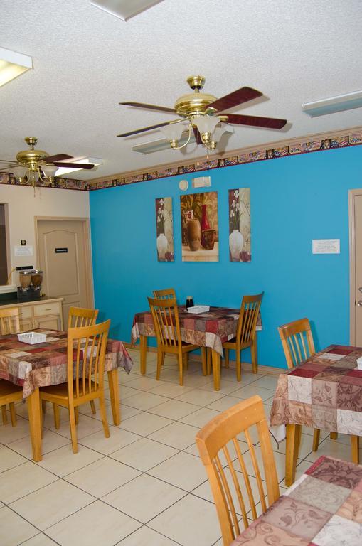 Texas Inn And Suites City Center At University Dr. Edinburg Zewnętrze zdjęcie
