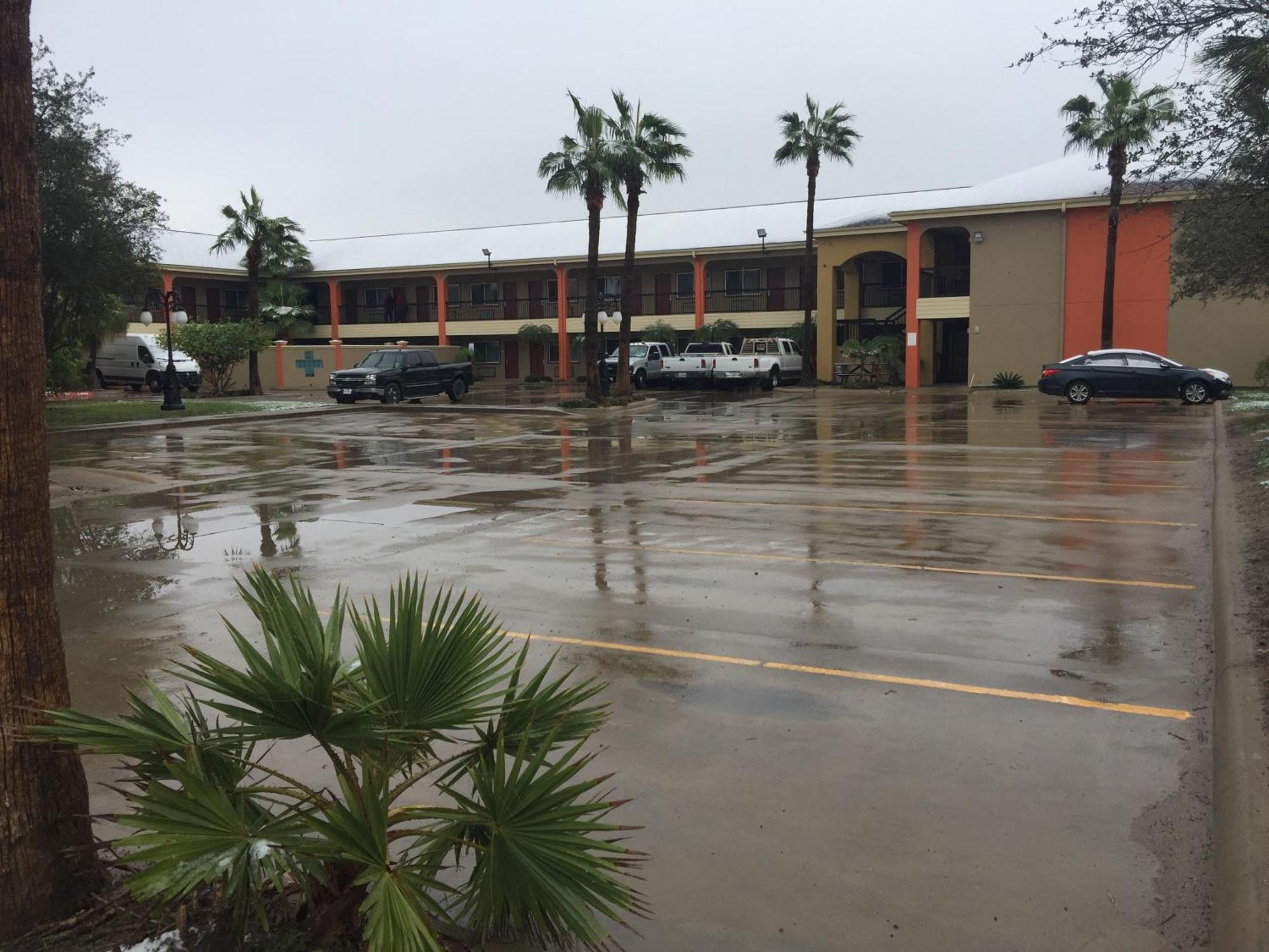 Texas Inn And Suites City Center At University Dr. Edinburg Zewnętrze zdjęcie