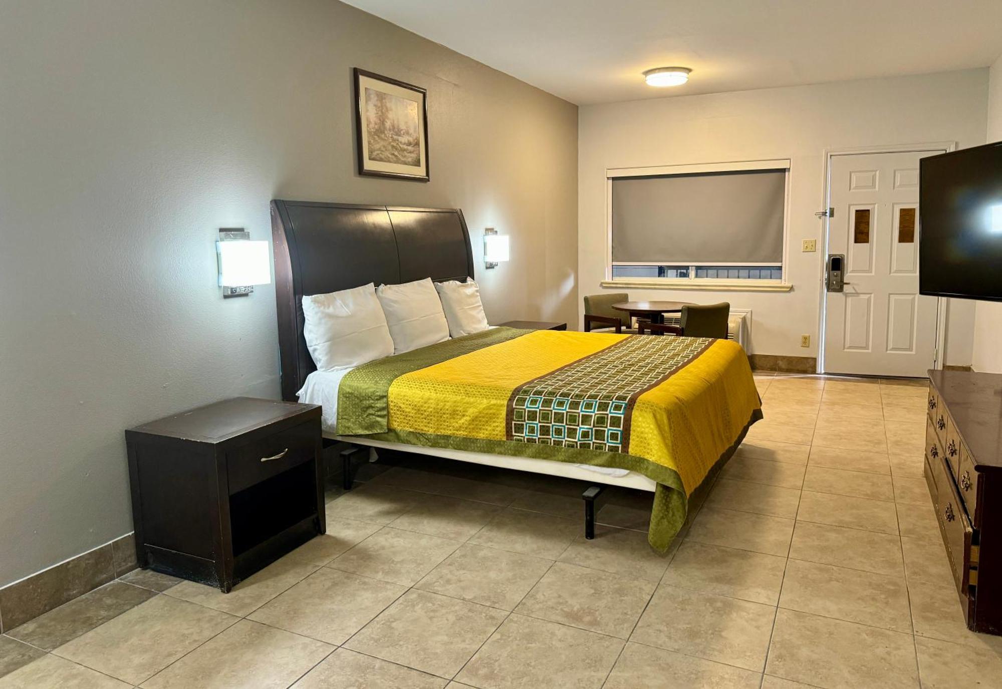 Texas Inn And Suites City Center At University Dr. Edinburg Zewnętrze zdjęcie
