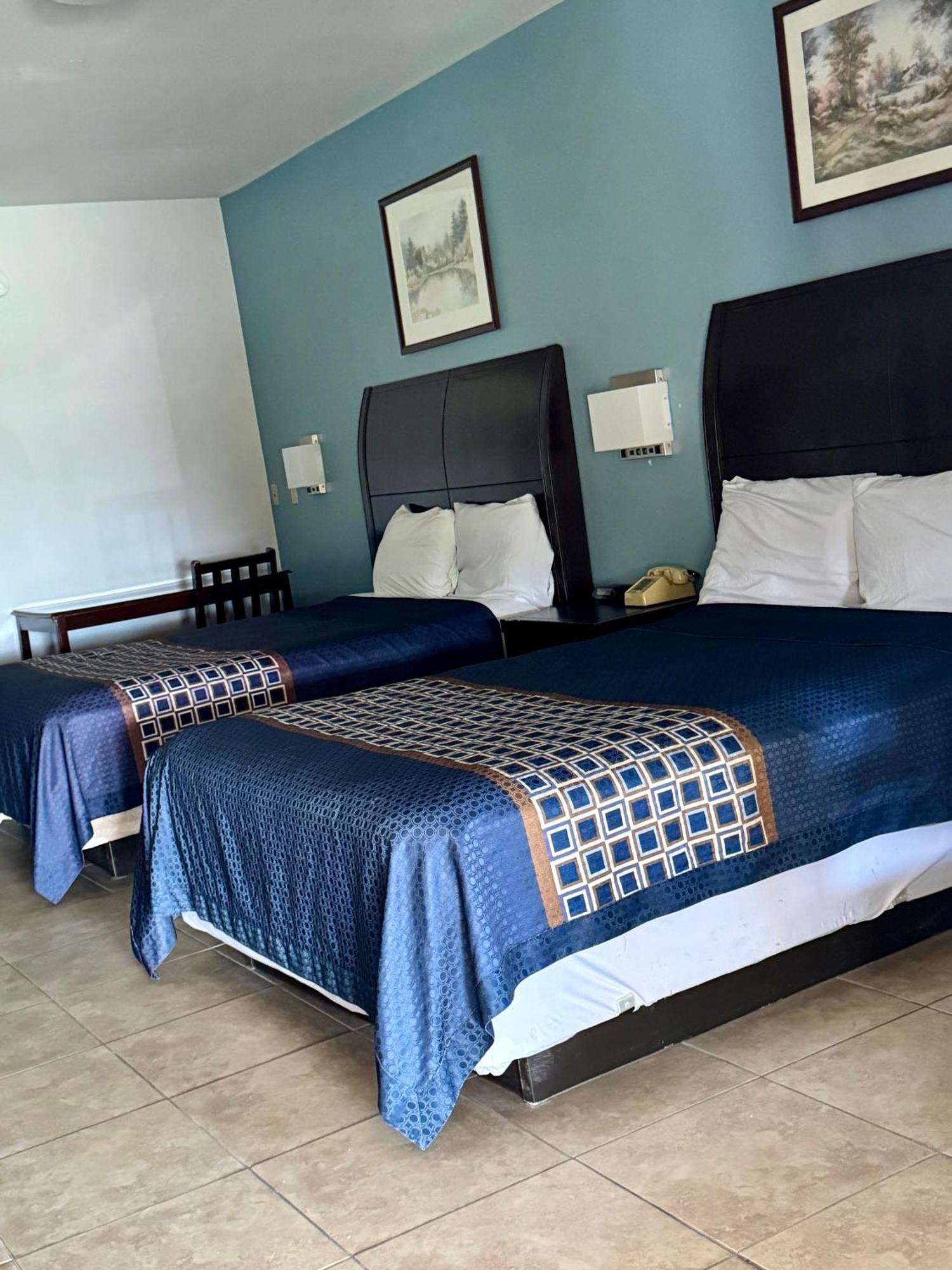 Texas Inn And Suites City Center At University Dr. Edinburg Zewnętrze zdjęcie