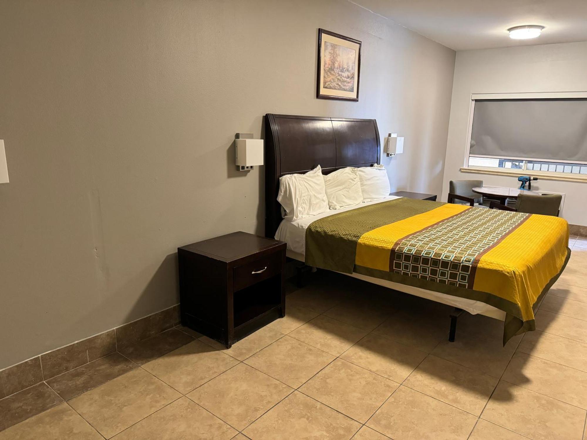 Texas Inn And Suites City Center At University Dr. Edinburg Zewnętrze zdjęcie
