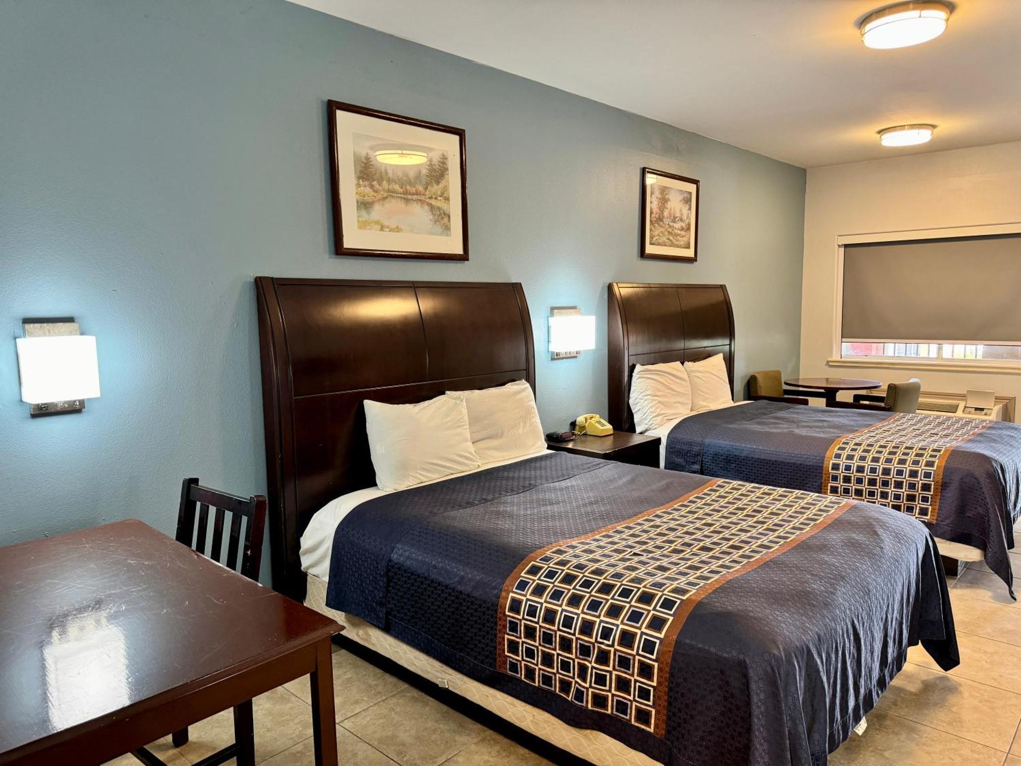 Texas Inn And Suites City Center At University Dr. Edinburg Zewnętrze zdjęcie