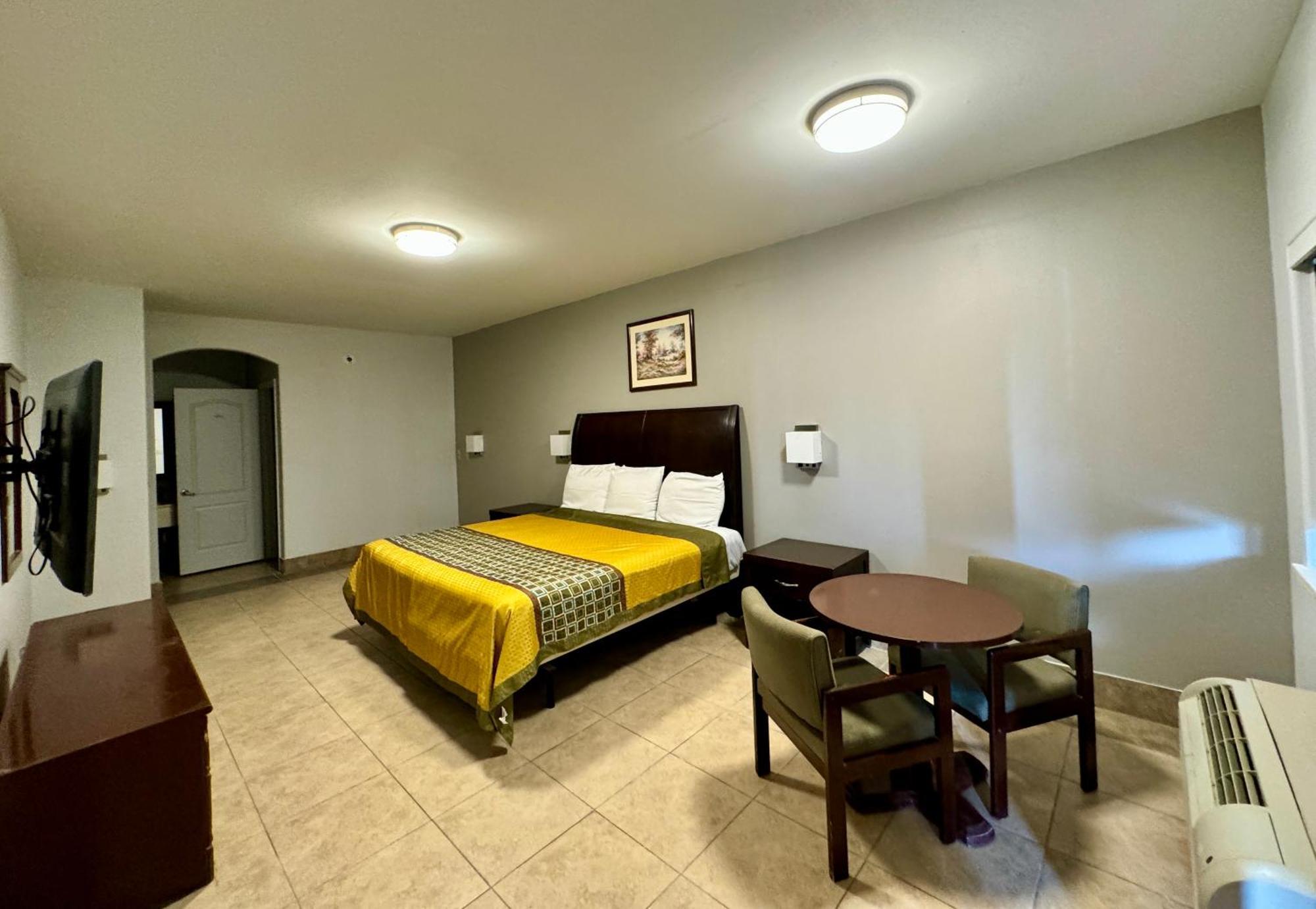 Texas Inn And Suites City Center At University Dr. Edinburg Zewnętrze zdjęcie