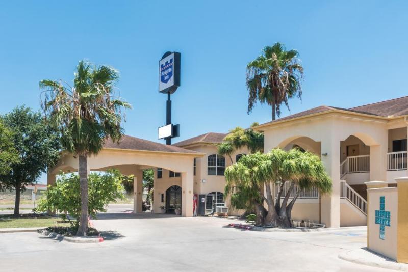 Texas Inn And Suites City Center At University Dr. Edinburg Zewnętrze zdjęcie