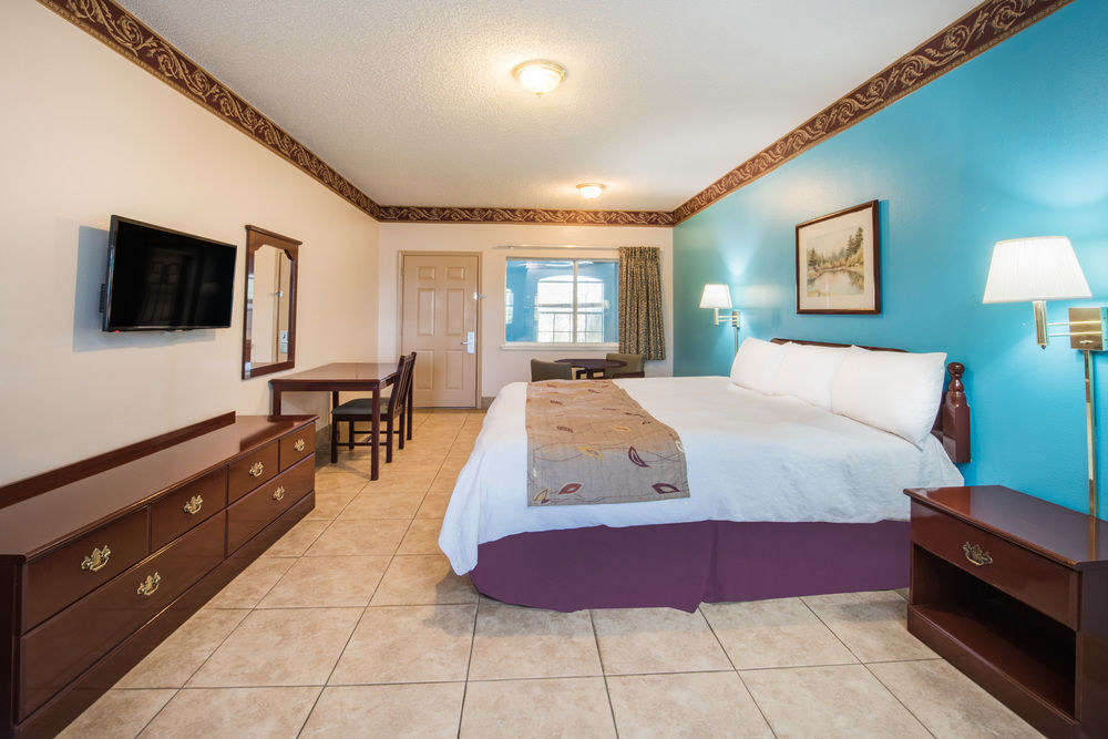Texas Inn And Suites City Center At University Dr. Edinburg Zewnętrze zdjęcie