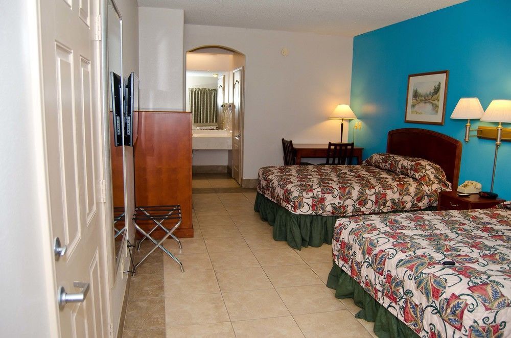 Texas Inn And Suites City Center At University Dr. Edinburg Zewnętrze zdjęcie